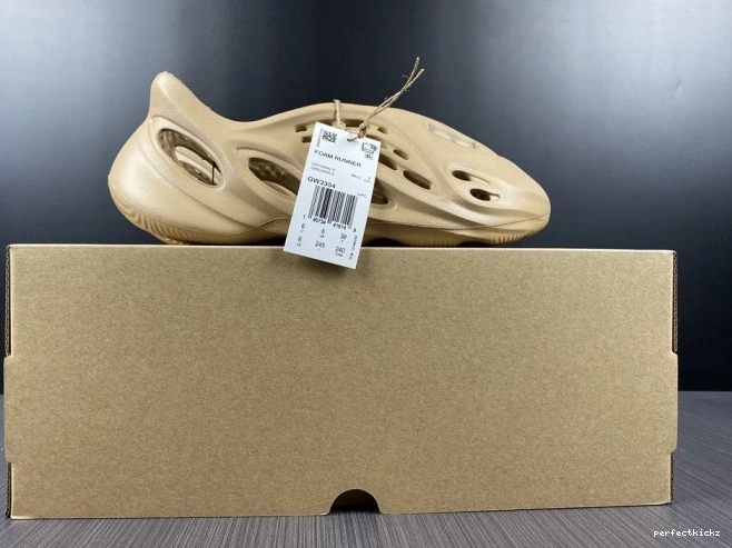 RNNR Adidas Foam Ochre GW3354 Yeezy 0823